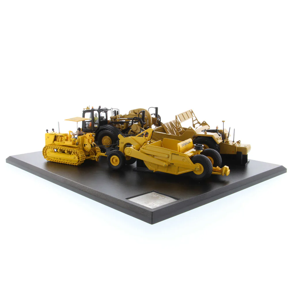 1:50 621K Scraper & Cat No.70 Scraper with D7 Track Type Tractor - Image 3