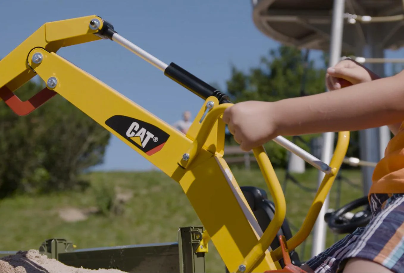 Cat® Ride-On Metal Digger - Image 5